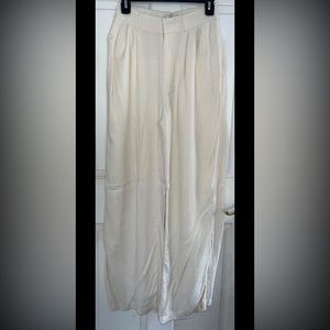 Abercrombie White Trousers - XS - NEVER WORN